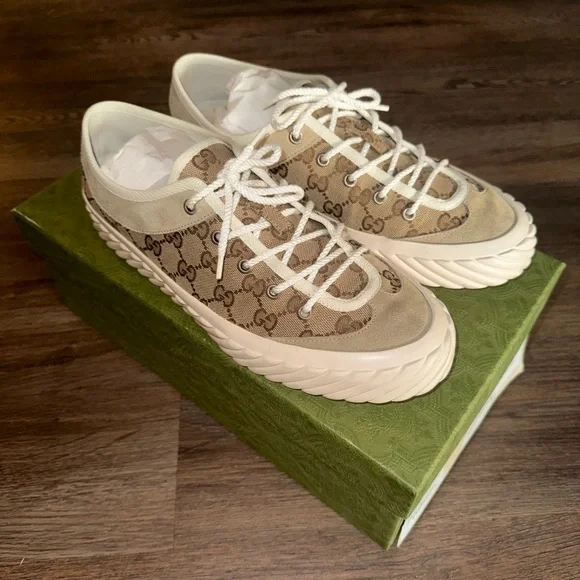 Gucci suede shoes